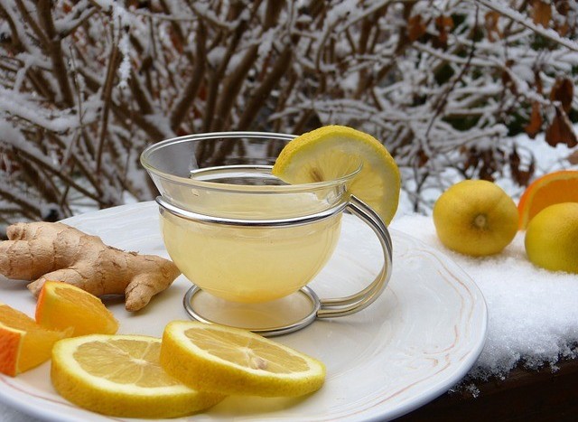 Hot Lemon and Ginger Tea